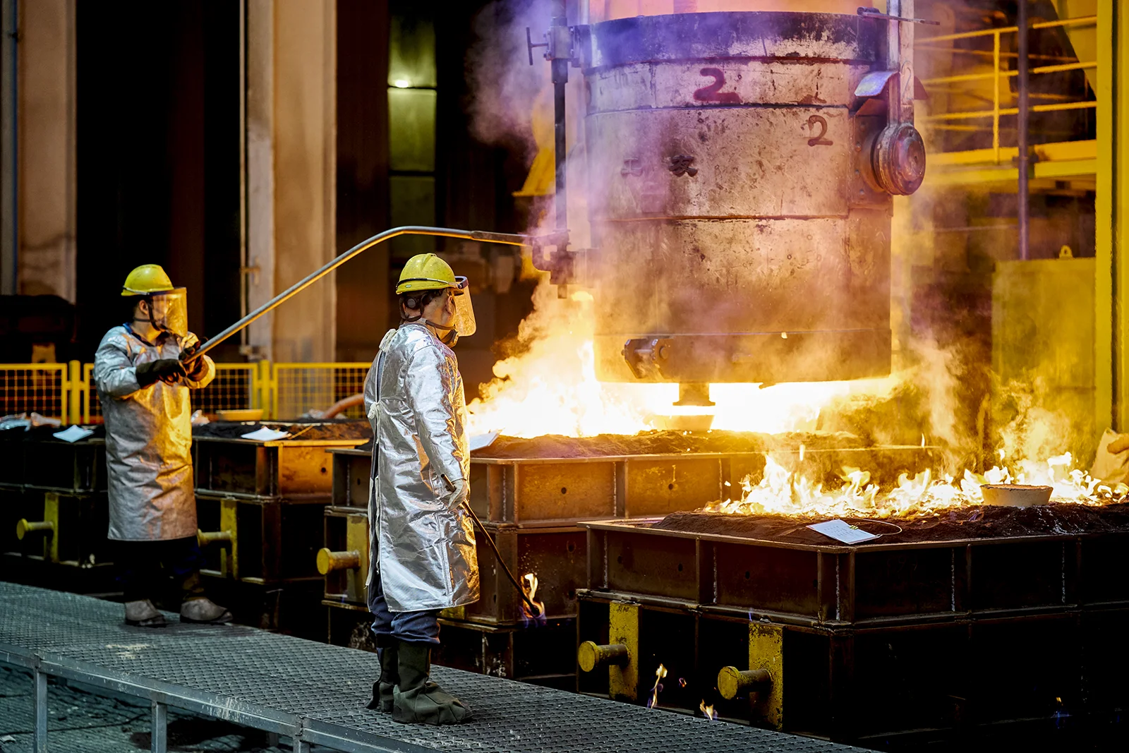 Intelligent Factory 7 Pouring